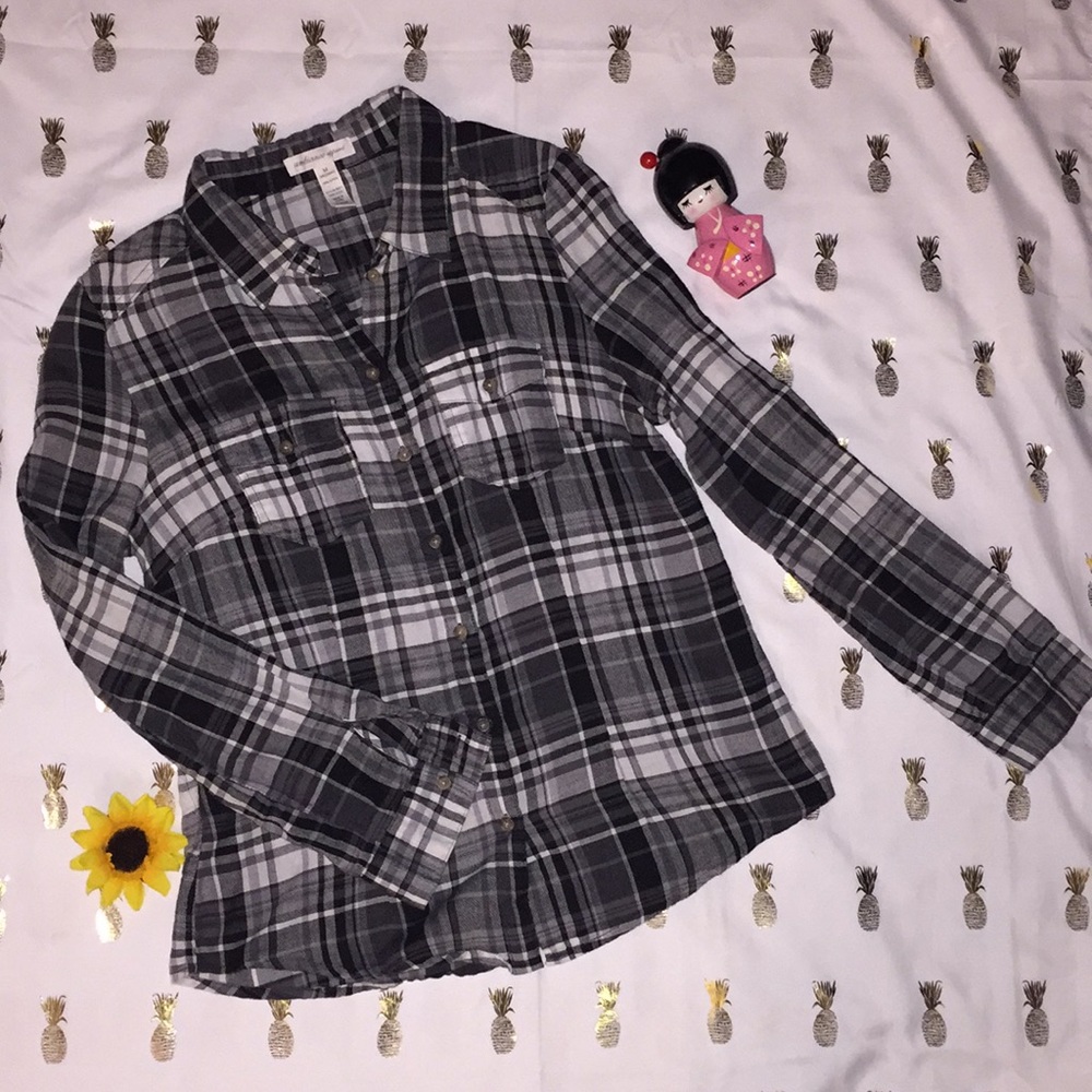 NWOT-ambiance apparel button down
